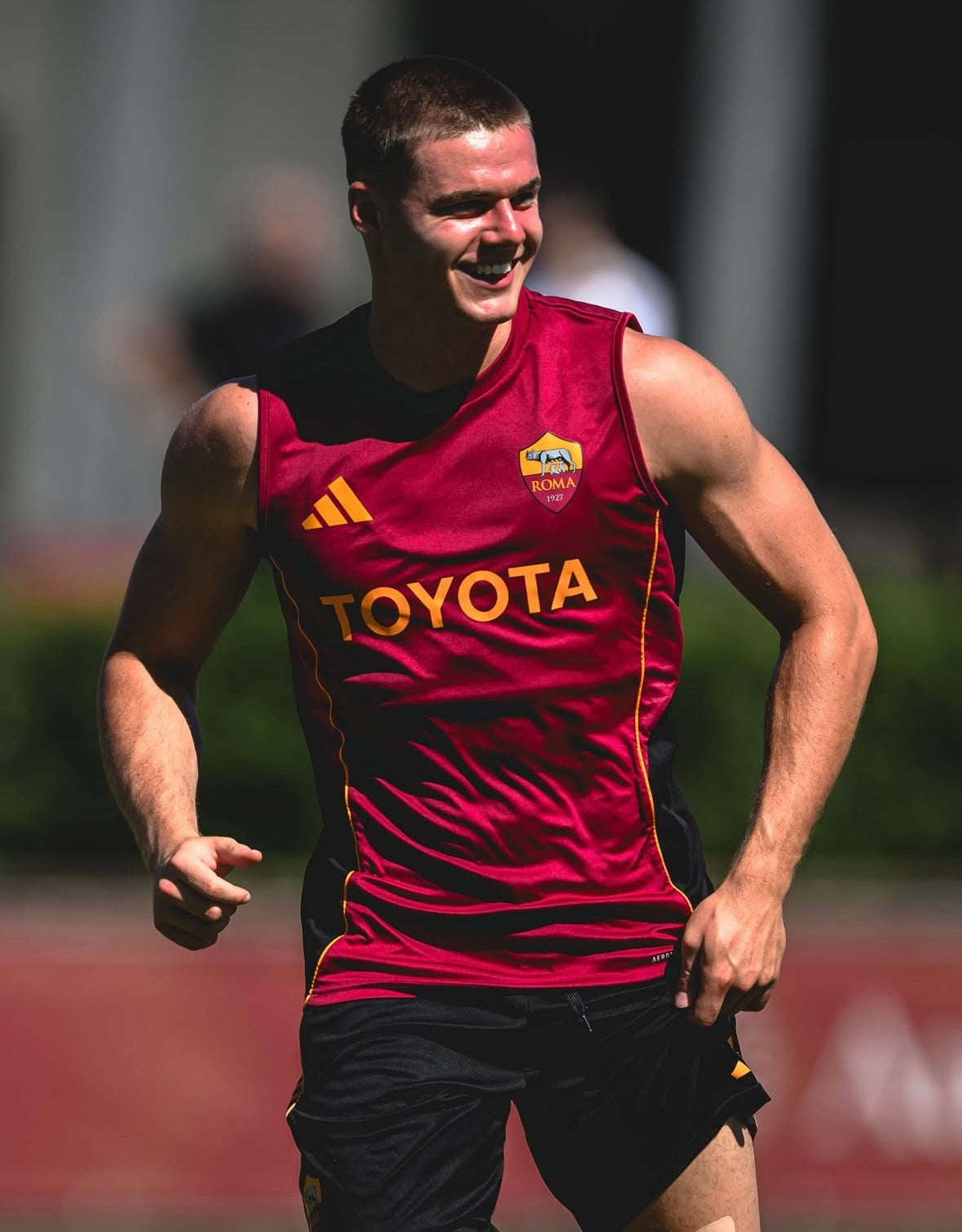 Roma Sleeveless Focus Kit